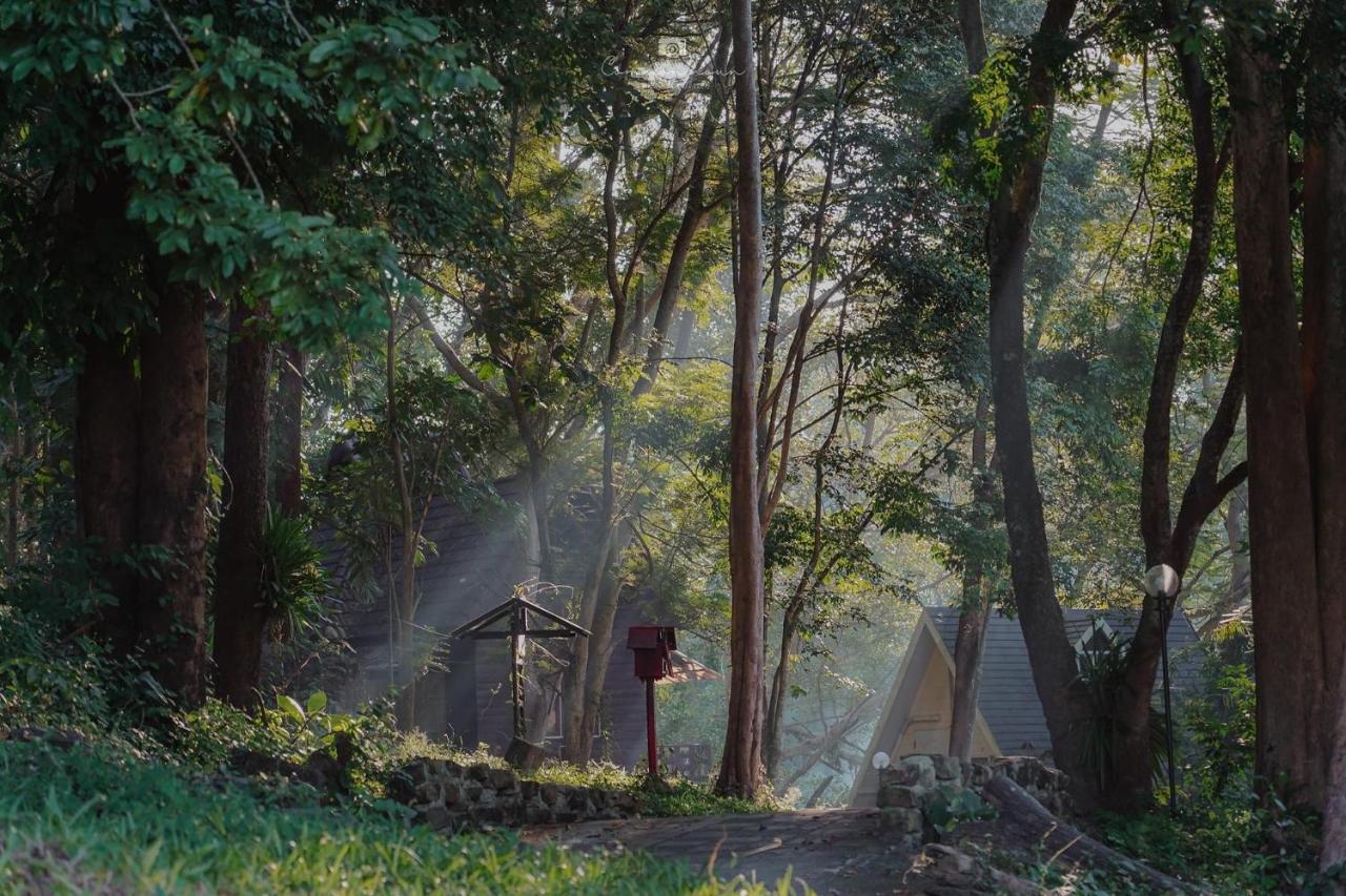 Sappraiwan Elephant Resort & Sanctuary Kaengsopha Eksteriør billede